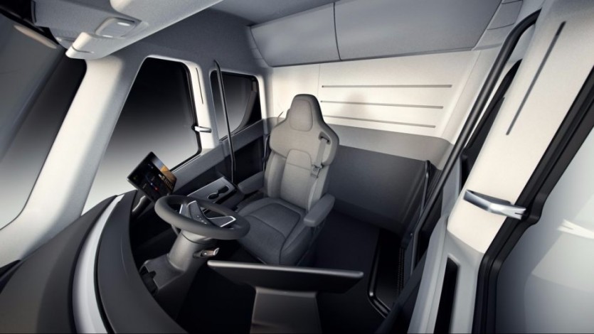 Semi_Interior_Overview.jpg