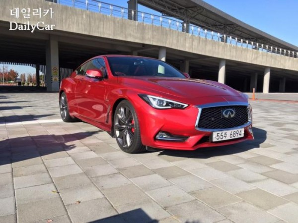 인피니티 Q60S