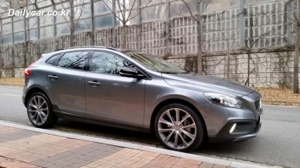 볼보, V40 크로스컨트리 AWD