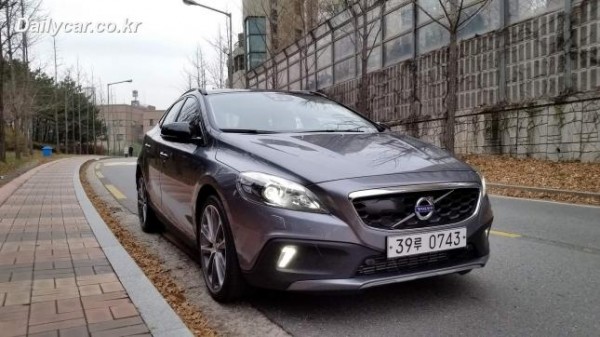 볼보, V40 크로스컨트리 AWD