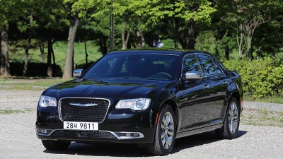 채영석 |             2015 크라이슬러 300C 3.6 V6 AWD 시승기 |