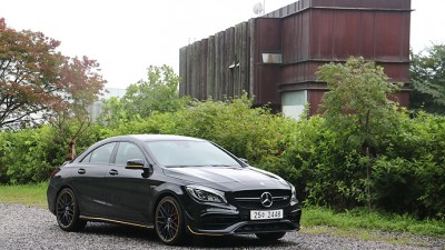 유일한 |             초고성능 소형 세단, 메르세데스 AMG CLA 45 4MATIC 50주년 AMG Edition |