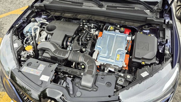 아르카나 하이브리드의 엔진룸. / 사진=최동훈 기자