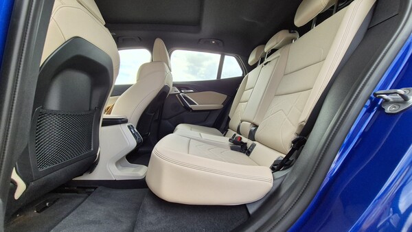 iX2의 2열 전경. / 사진=최동훈 기자