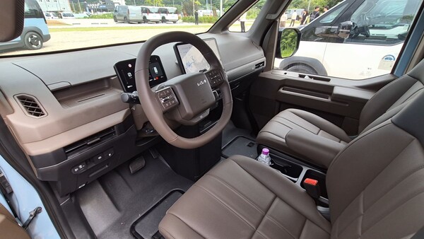 PV5 패신저 모델의 1열 전경. / 사진=최동훈 기자