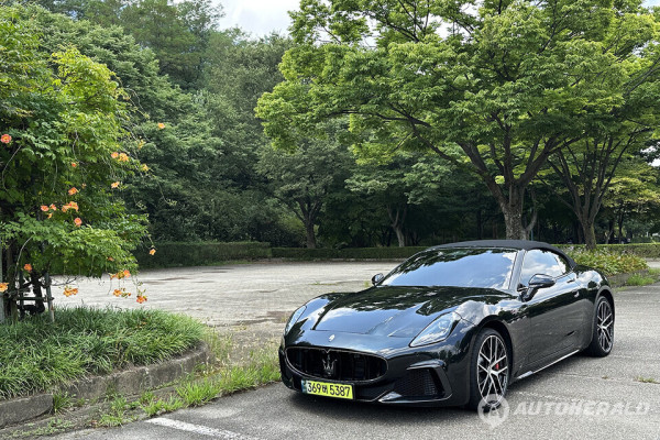 네튜노 트윈터보 엔진은 도로에서 언제든 강력한 성능을 내뿜는다(오토헤럴드 김훈기 기자)