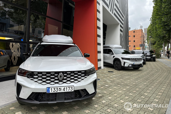 그랑 콜레오스 에스카파드 버전은 실용과 아웃도어에 특화된 상품성을 지녔다(오토헤럴드 김훈기 기자)