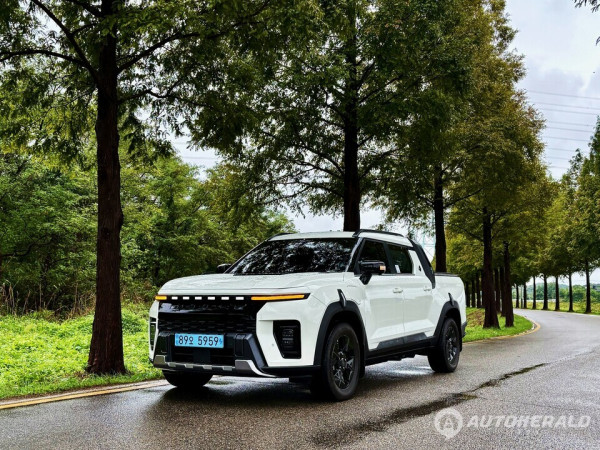 KGM 무쏘 EV. 국내 최초 전기 픽업 트럭으로 SUV의 장점을 결합해 인기를 끌고 있다. (김흥식 기자)