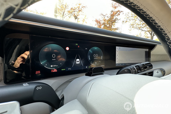 대형 SUV로는 믿기 어려운 만족스러운 연료효율성을 발휘한다(오토헤럴드 김훈기 기자)