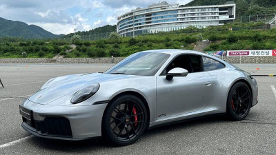 마침내 하이브리드 시대를 열다. 포르쉐 911 GTS T-하이브리드 시승기 | 원선웅
